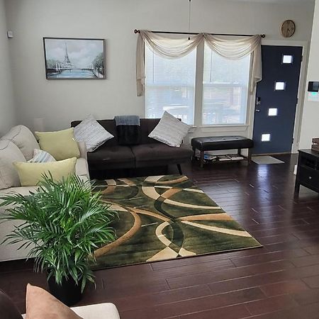 Spacious Townhouse Minutes From Downtown Sa. San Antonio Buitenkant foto