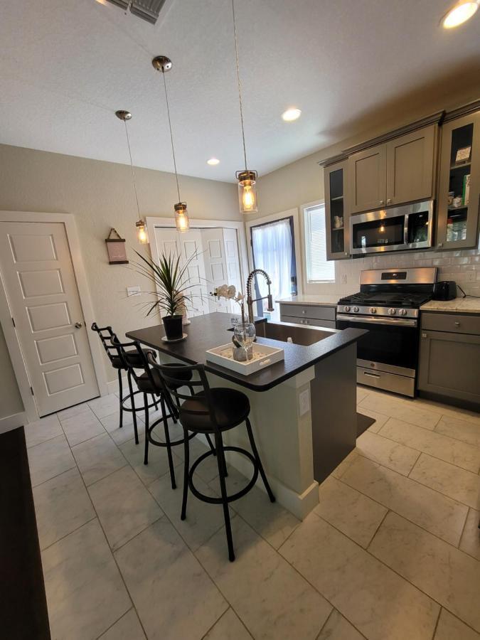 Spacious Townhouse Minutes From Downtown Sa. San Antonio Buitenkant foto