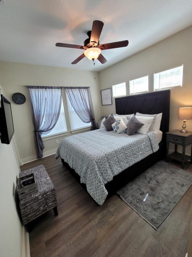 Spacious Townhouse Minutes From Downtown Sa. San Antonio Buitenkant foto
